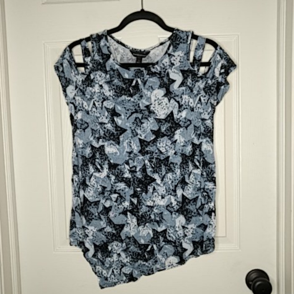 Rock & Republic Strappy Cold Shoulder Top Medium
